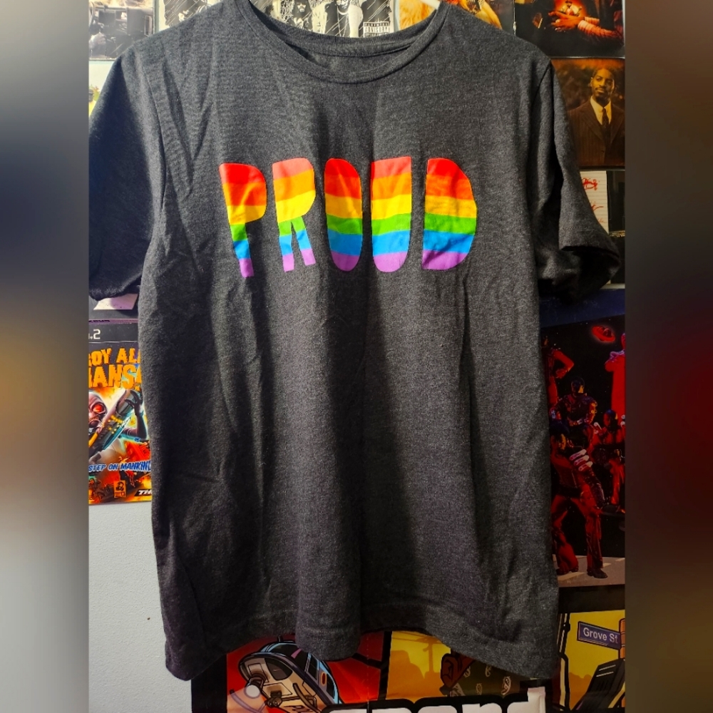 Medium Hallmark pride proud t shirt
